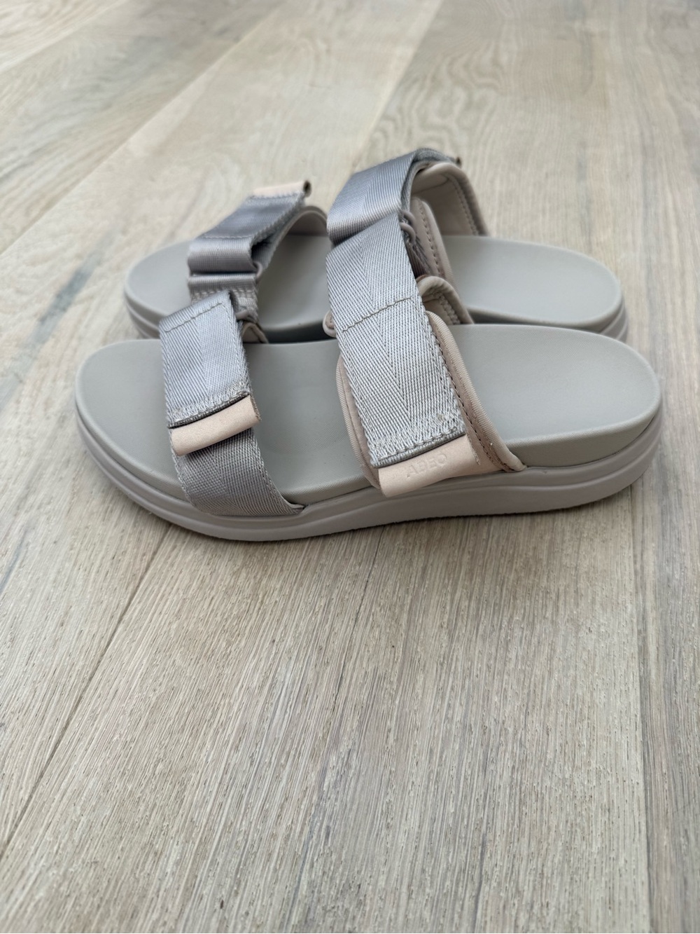 ABEO Jewel Women’s Gray Slide Sandals with Adjustable Straps Size 8 - Picture 3 of 7